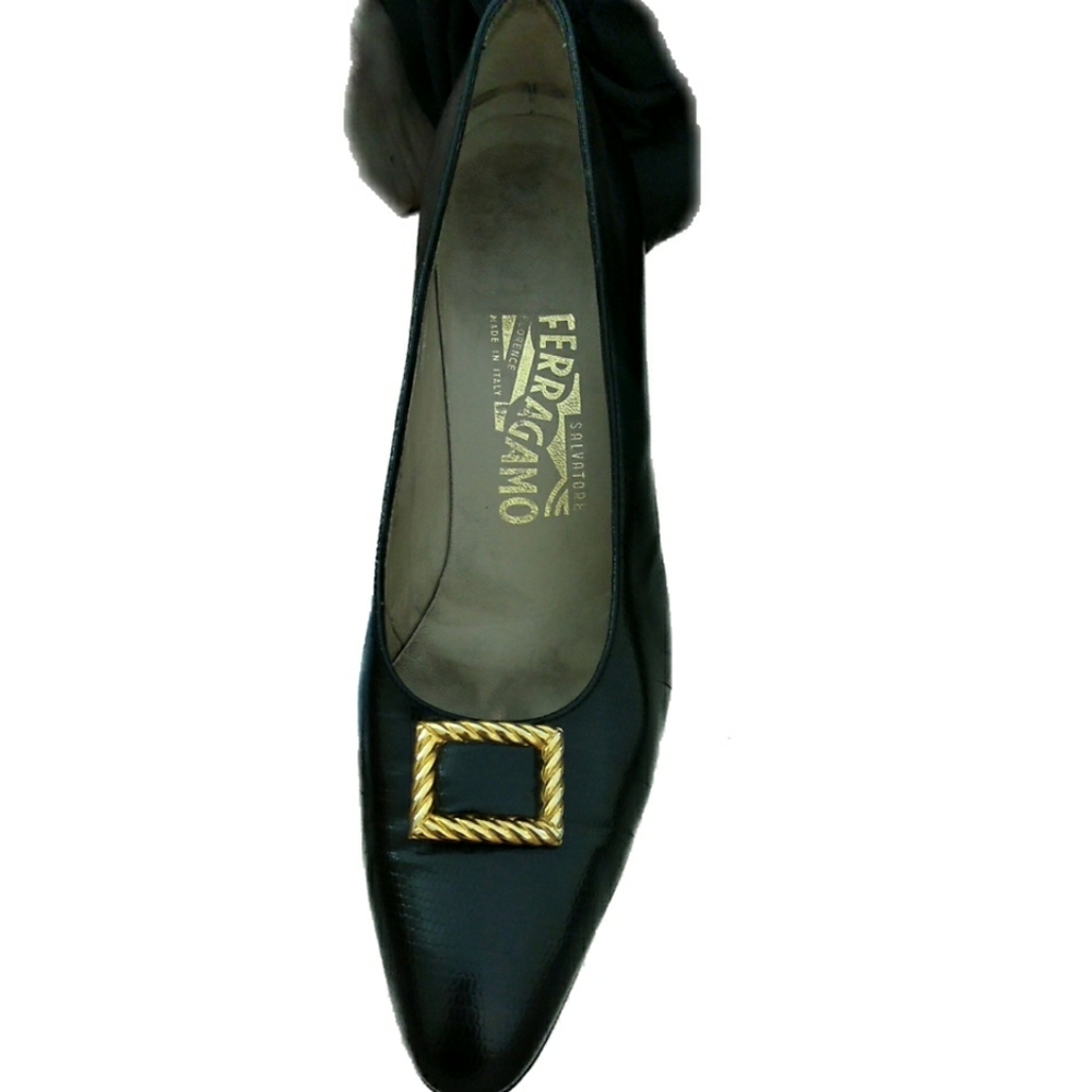Vintage narrow Ferragamo buckle pumps 9AAAA